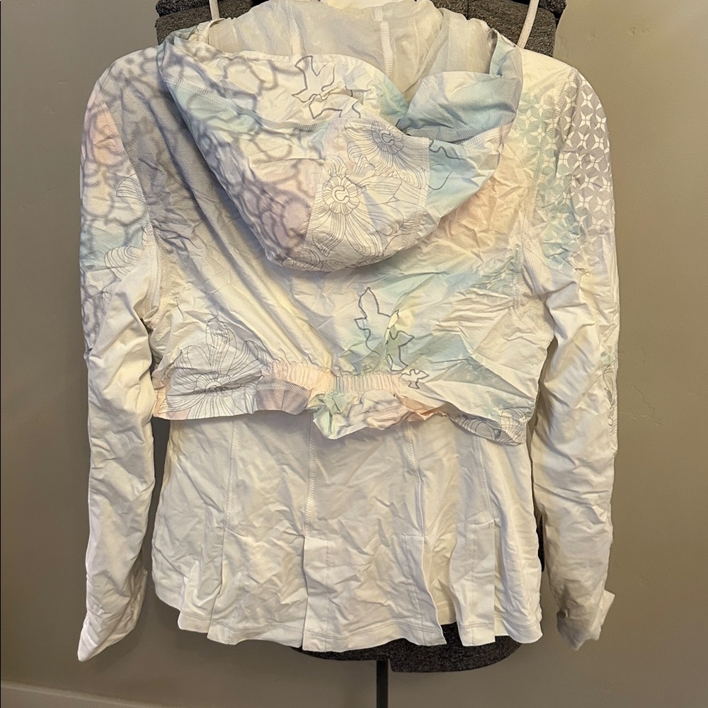 Lululemon Athletica White Floral Jacket - Picture 3 of 4